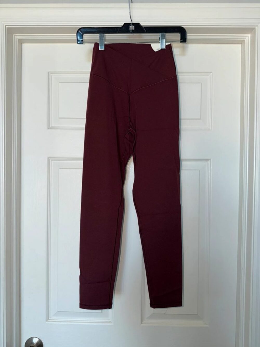 Offline by Aerie Real Me burgundy crossover leggings – medium NWT